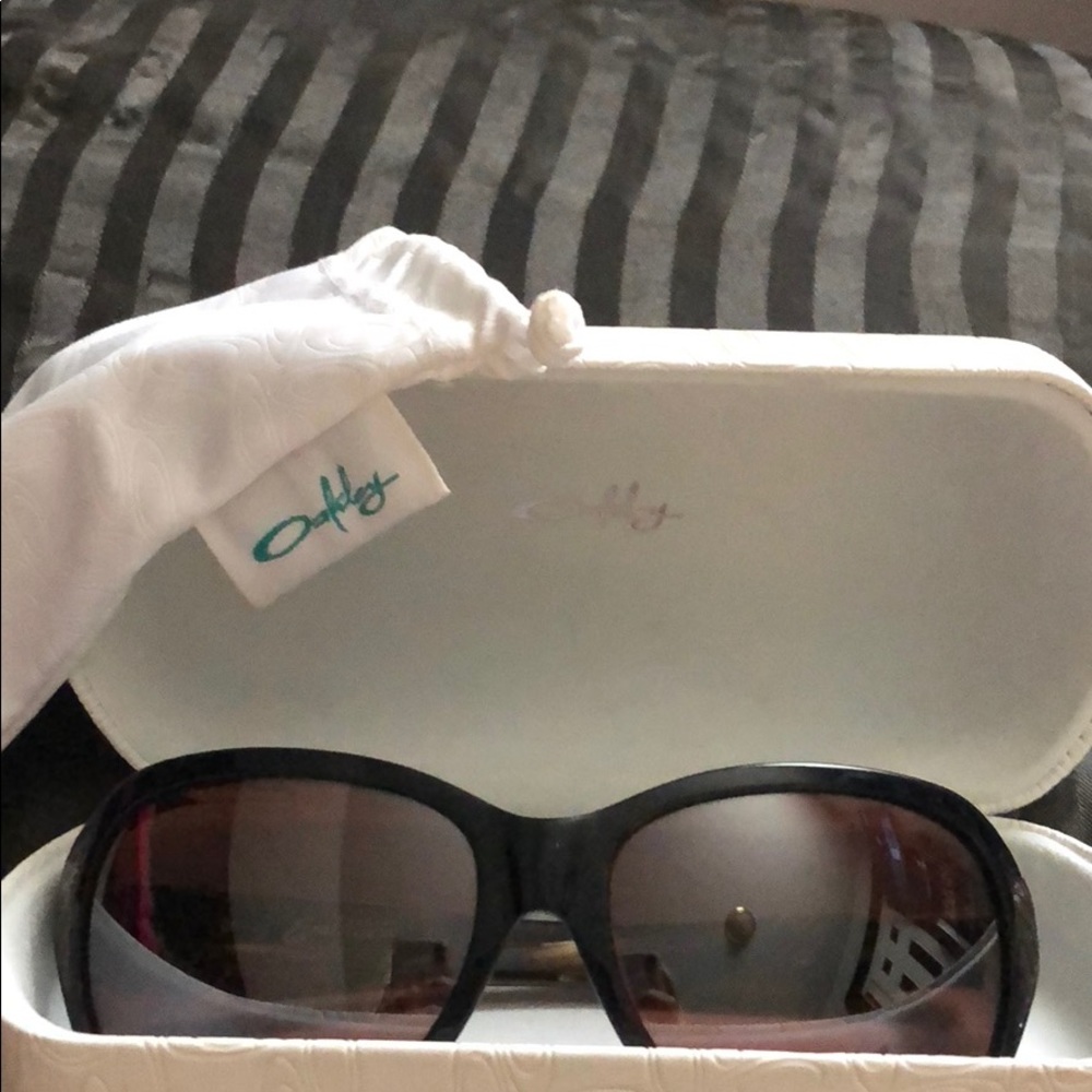 OAKLEY Sunglasses